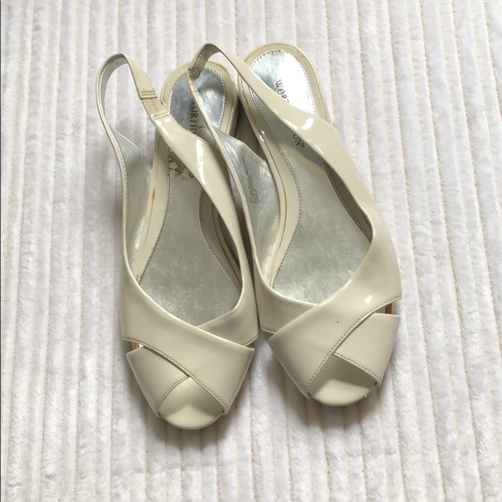 off white flat open toe size9 vegan patent leather